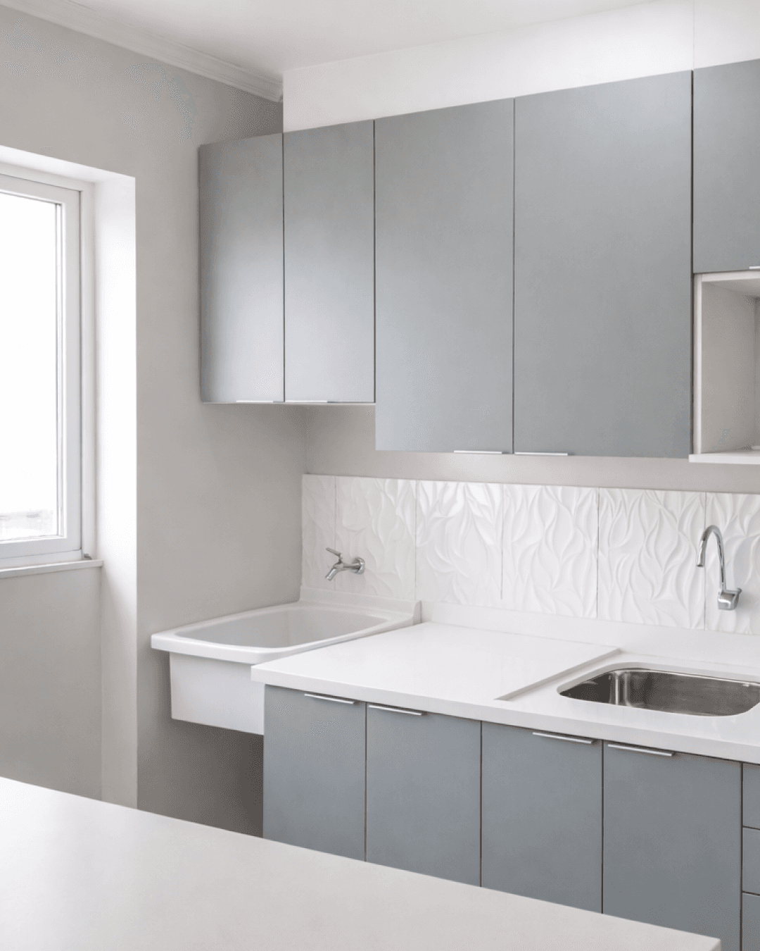 Lavanderia Moderna em Cinza